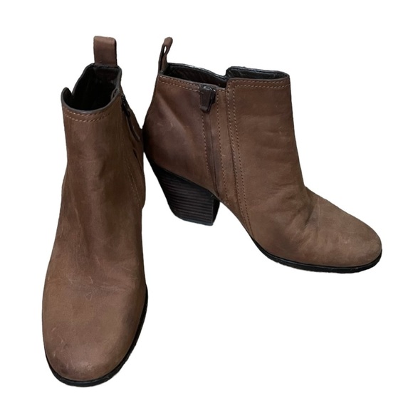 Cole Haan Shoes - Cole Haan Chesney brown leather ankle booties Size 7